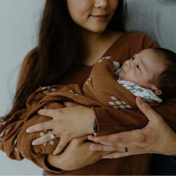 Meet your posher, Lauren! - Picture 2 of 10